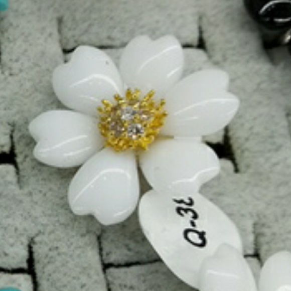 Jewelry - Picture 1 of 1